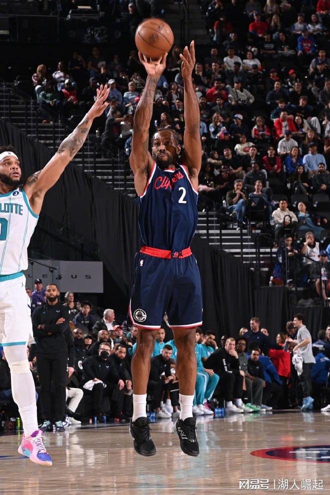 萊納德35+5快船擊敗黃蜂3連勝，哈登32+4+10鮑爾25+9+5