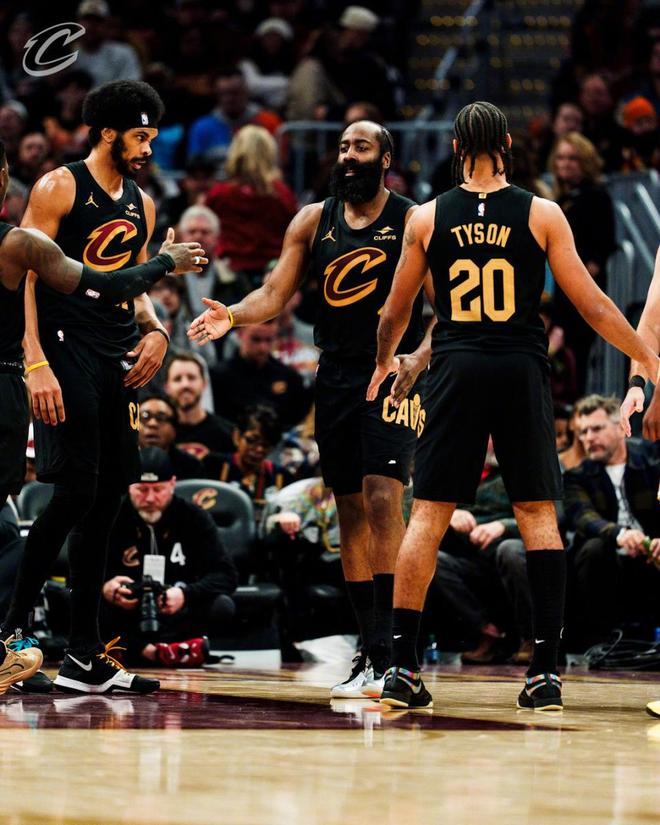 哈登主場首秀13+11！騎士15連勝奇才 梅里爾32+9三分米切爾30分